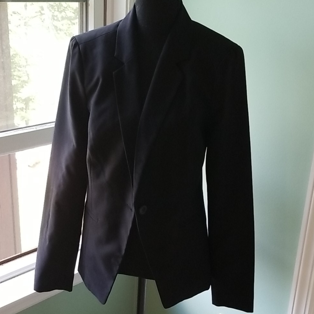 Blazer - Picture 2 of 8